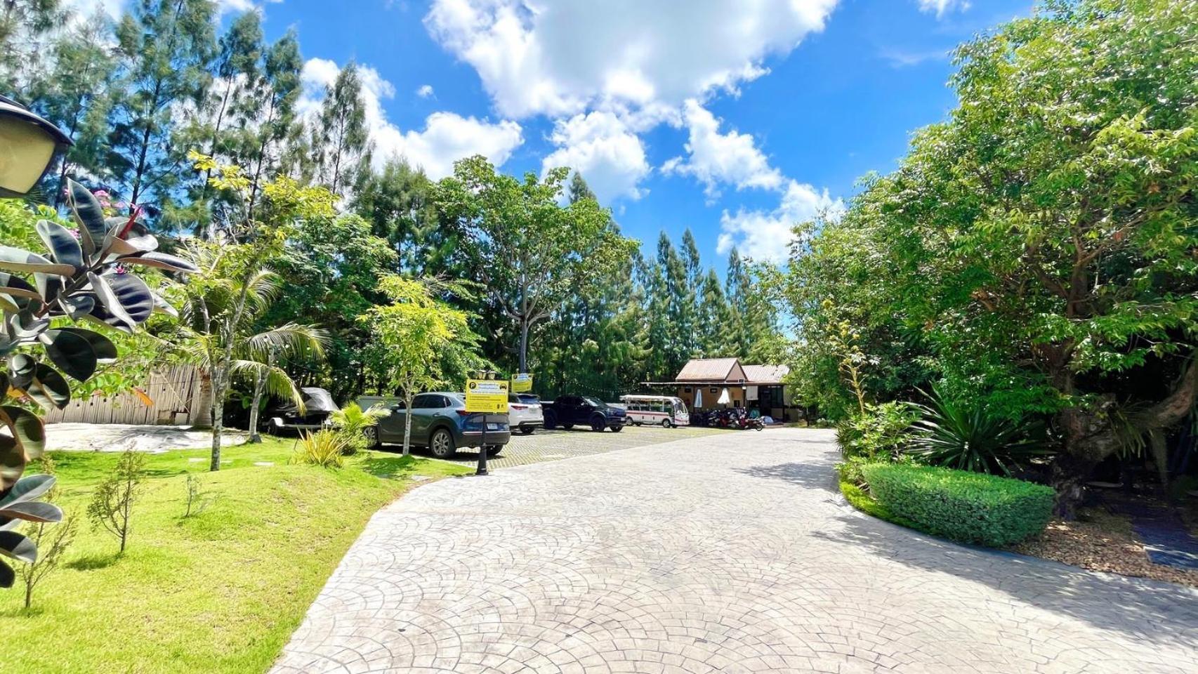 Hotel Coco Pina Prachuap Khiri Khan Esterno foto